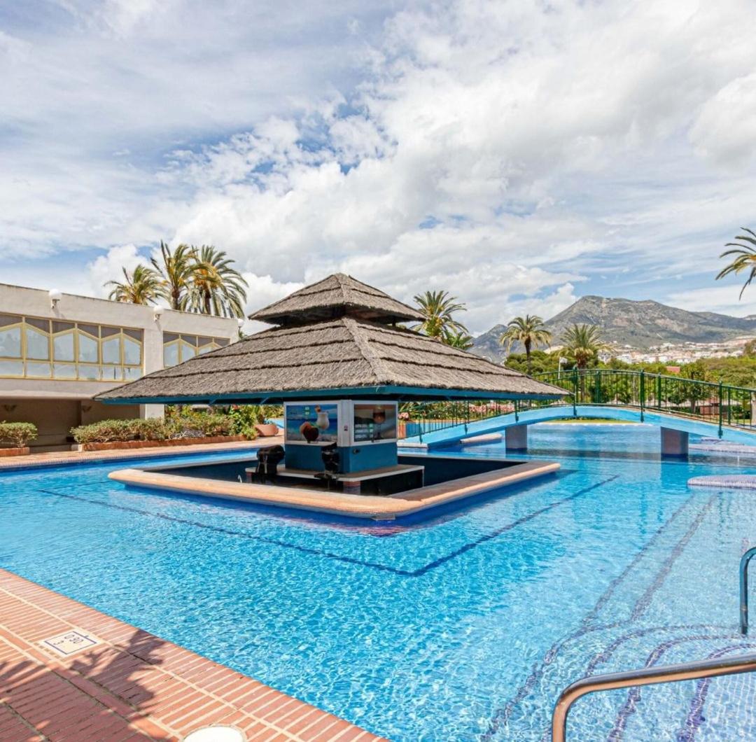 Apartamentos Holidays Benalbeach Benalmádena Exteriör bild