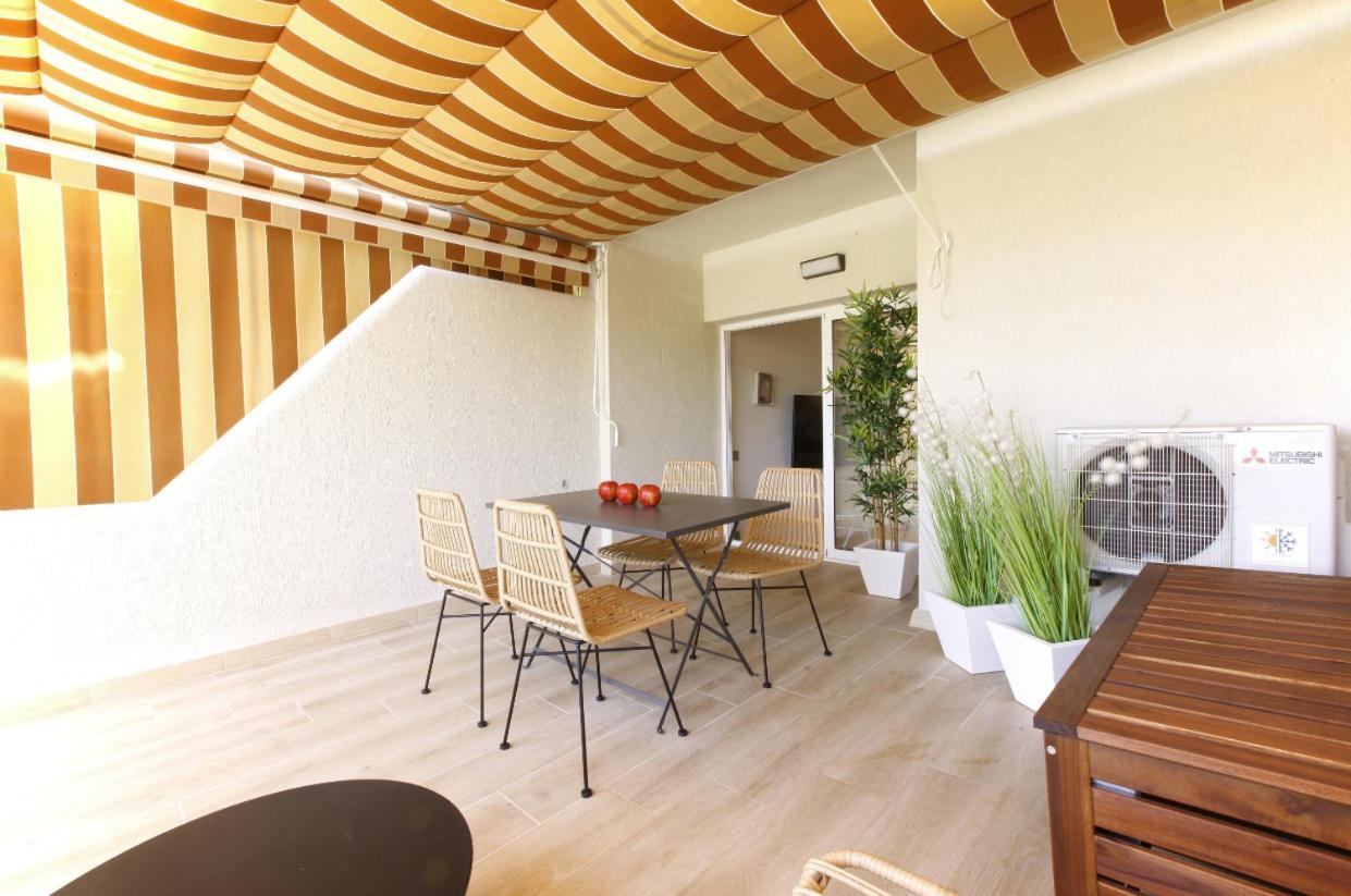 Apartamentos Holidays Benalbeach Benalmádena Exteriör bild