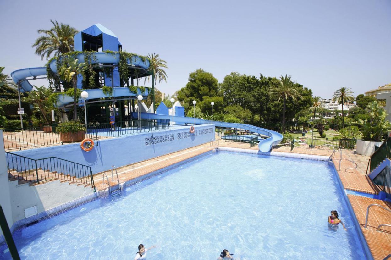 Apartamentos Holidays Benalbeach Benalmádena Exteriör bild